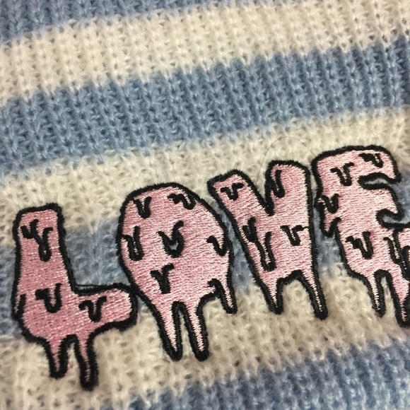 Kendall & Kylie Striped Beanie - Picture 5 of 5